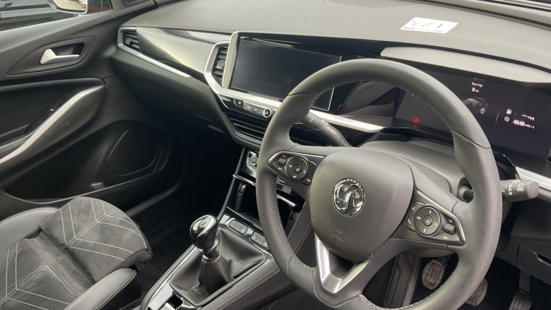 Vauxhall Grandland 1.2 Turbo Ultimate 5dr Petrol Hatchback